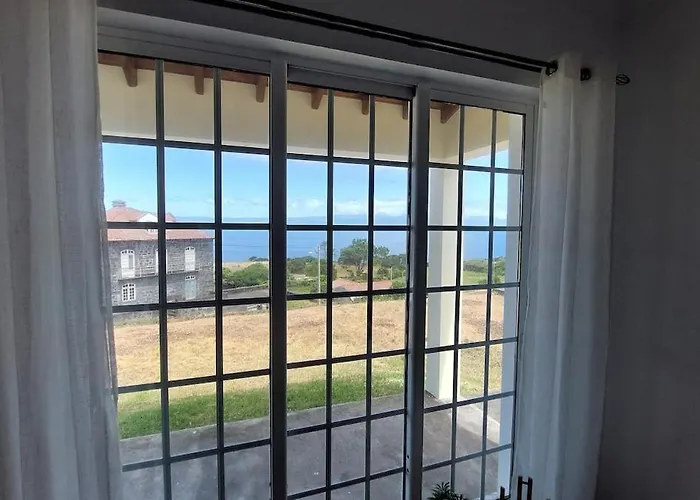 Sea View House - Inpico Ferienhaus Santo Antonio (Pico Island)